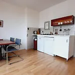 Über den Dächern Düsseldorfs